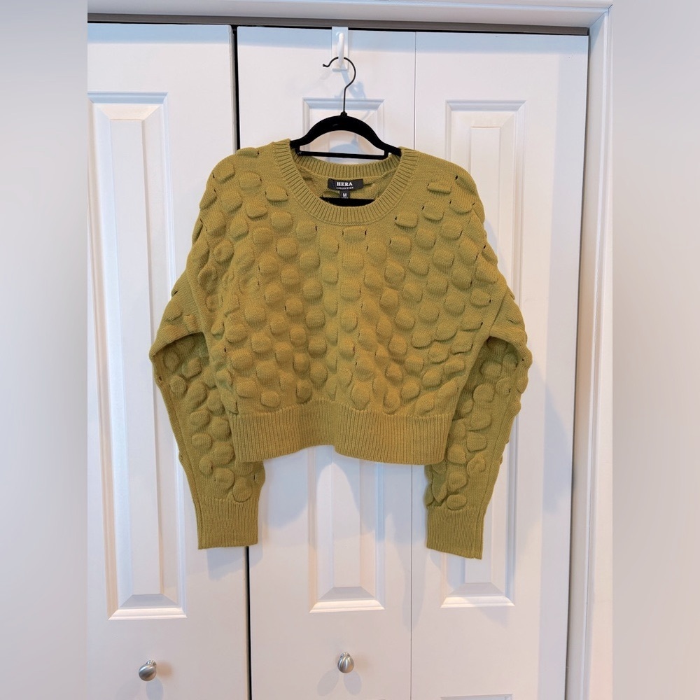 NWT - Hera Collection Checkerboard Cropped Sweater - Size Medium. - Picture 4 of 13